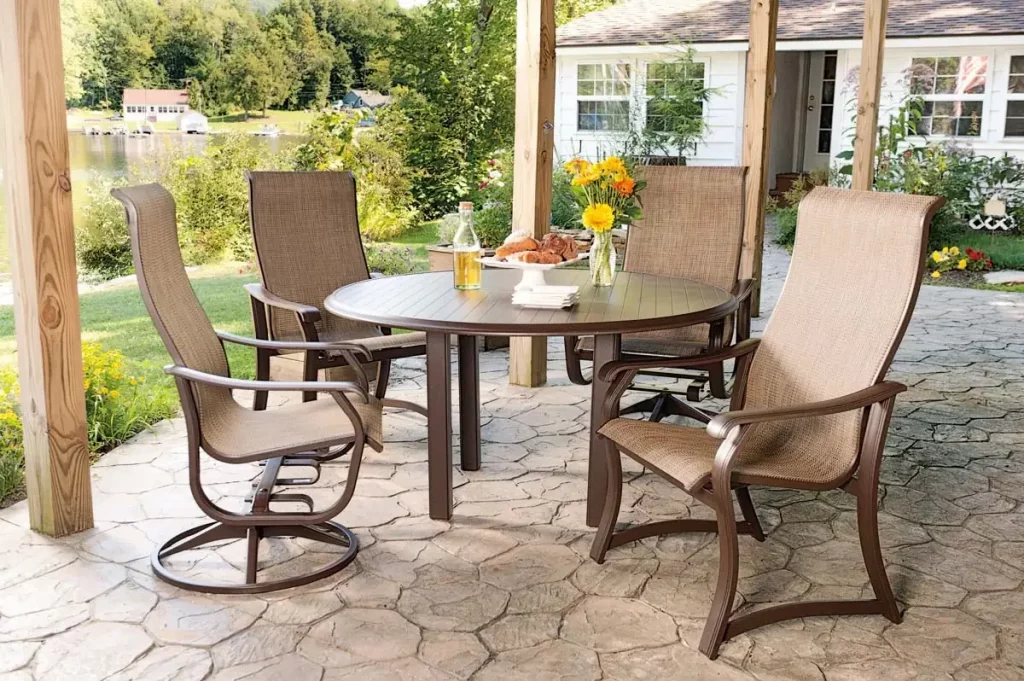 Tredway Pools Plus offers Telescope Casual Patio Furniture