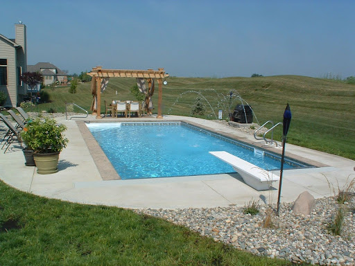 a rectangle pool design ideas for a Indiana pool